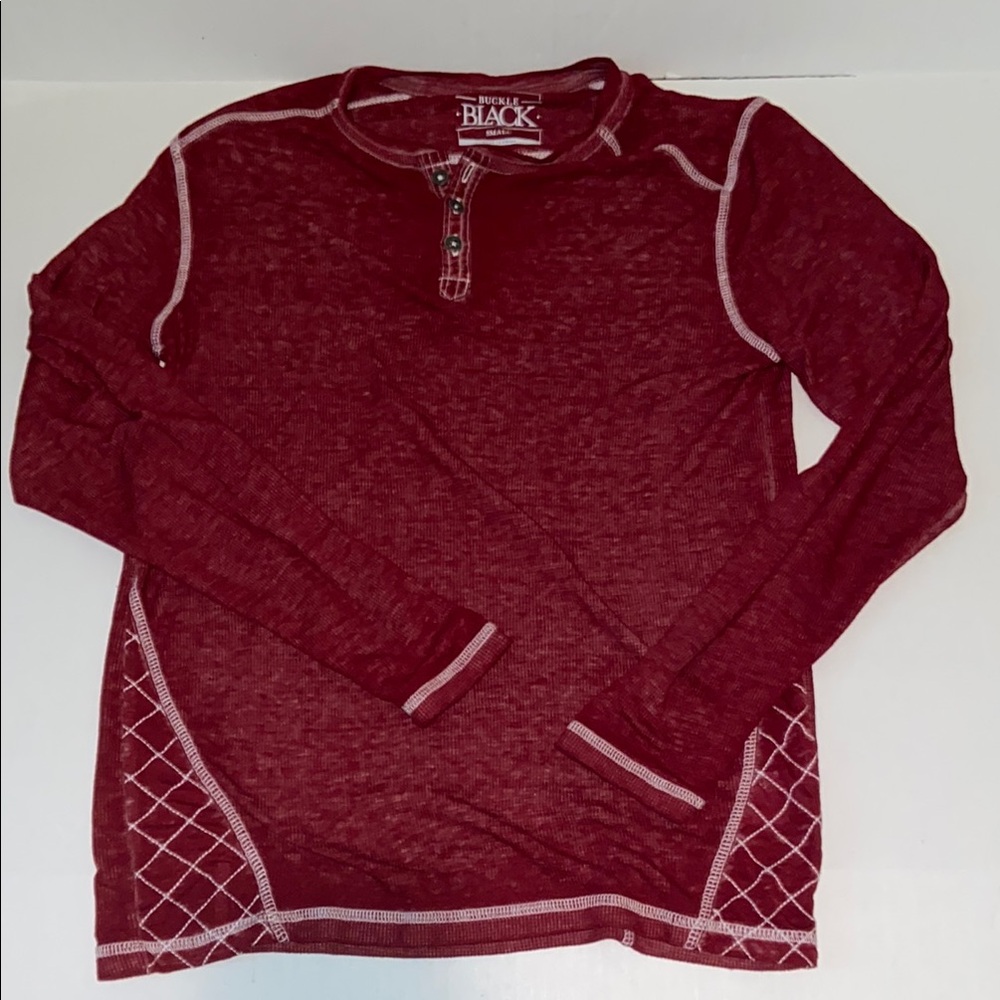 Buckle Black Men’s Small Long Sleeve Red Henley Shirt